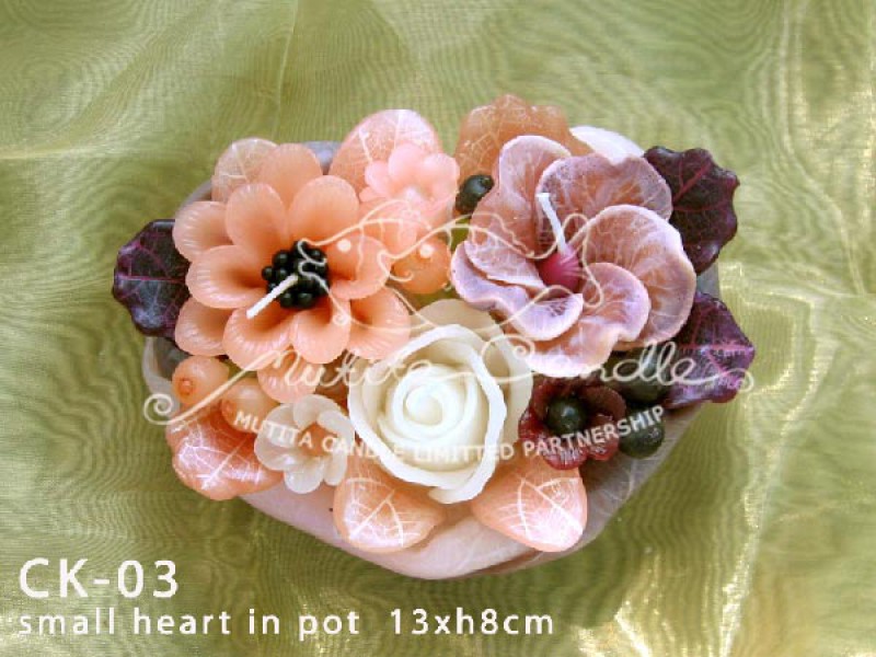 เทียนหอม เดชอุดม : GRAY CREAM KARLUM|WILD FLOWER CANDLES IN SOFT CREAM TONES|CK-03|small heart in pot 13 x h8 cm