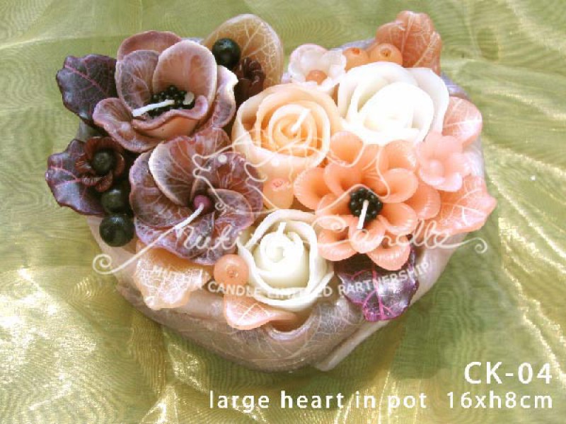 เทียนหอม เดชอุดม : GRAY CREAM KARLUM|WILD FLOWER CANDLES IN SOFT CREAM TONES|CK-04|small wreath in pot 16 x h8 cm