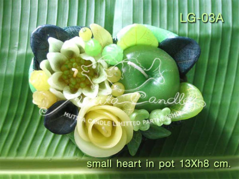 เทียนหอม เดชอุดม : GREEN APPLE SET|A TOUCH OF FRUIT MIXED WITH WILD FLOWERS CANDLE|LG-03A|small heart pot 13 x h 8 cm