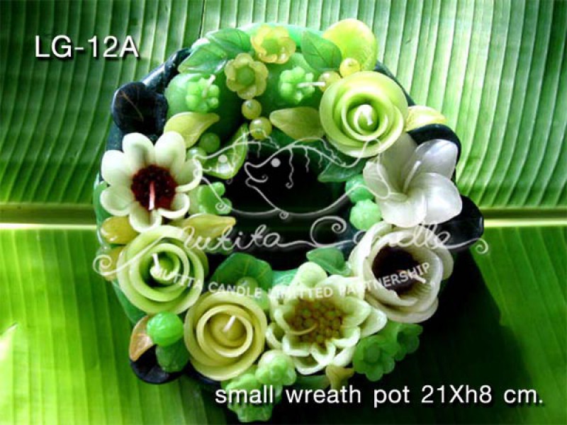 เทียนหอม เดชอุดม : GREEN APPLE SET|A TOUCH OF FRUIT MIXED WITH WILD FLOWERS CANDLE|LG-12A|small wreath pot 21 x h8 cm