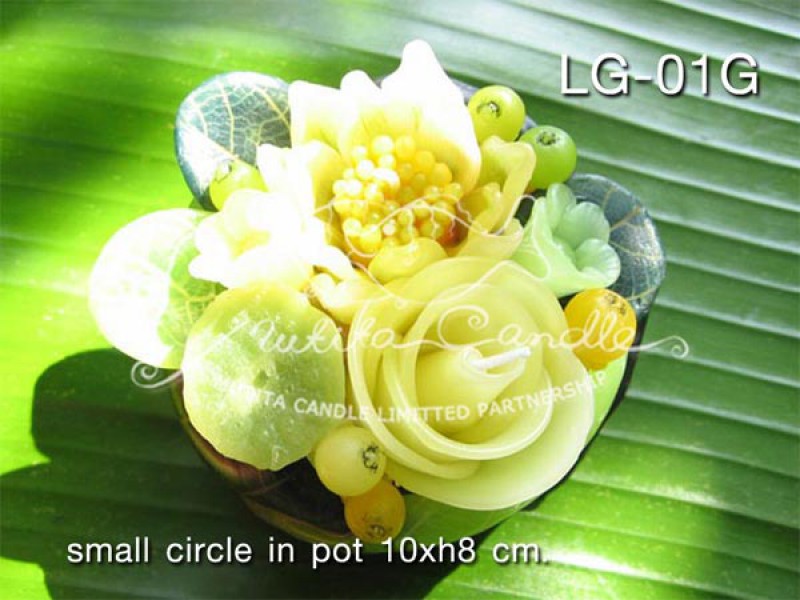 เทียนหอม เดชอุดม :  GREEN COLOUR SET|A TOUCH OF THAI, LOTUS MIXED WITH WILD FLOWER CANDLES|LG-01G|small circle pot 10 x h 8 cm