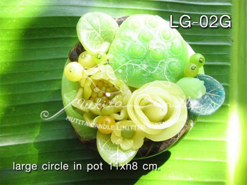 เทียนหอม เดชอุดม :  GREEN COLOUR SET|A TOUCH OF THAI, LOTUS MIXED WITH WILD FLOWER CANDLES|LG-02G|large circle pot  11 x h8 cm