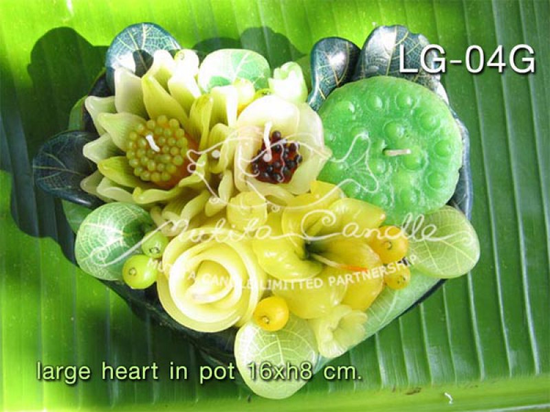เทียนหอม เดชอุดม :  GREEN COLOUR SET|A TOUCH OF THAI, LOTUS MIXED WITH WILD FLOWER CANDLES|LG-04G|large heart pot  16 x h8 cm