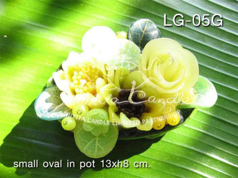 เทียนหอม เดชอุดม :  GREEN COLOUR SET|A TOUCH OF THAI, LOTUS MIXED WITH WILD FLOWER CANDLES|LG-05G|small oval pot 13 x h 8 cm