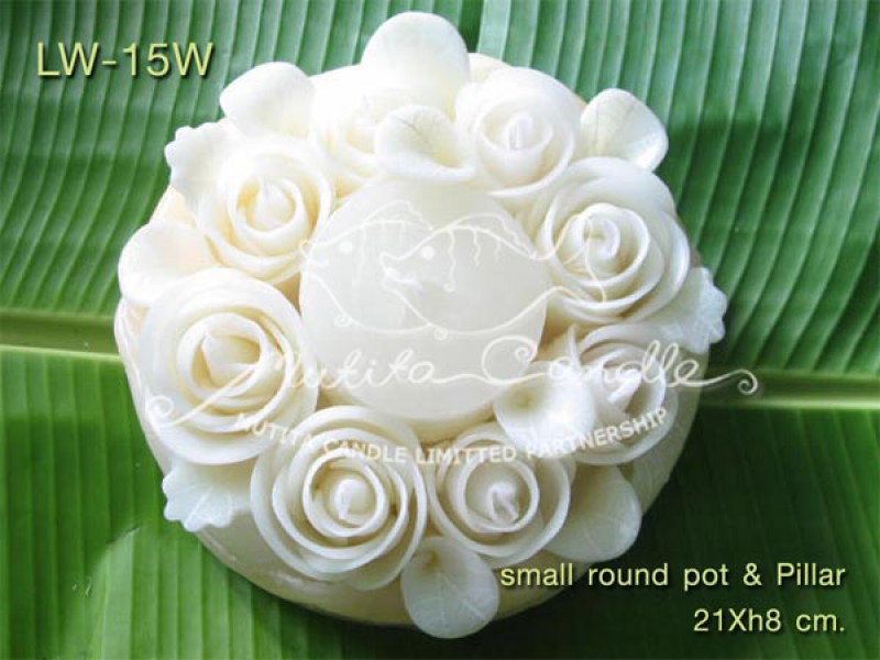เทียนหอม เดชอุดม :  WHITE COLOUR SET|CLASSIC WHITE ROSES CANDLE ARRANGTMENT
Weddng Candles, best elegant candles for wedding ceremony.|LW-15W|small round pot & pillar  21 x h8 cm