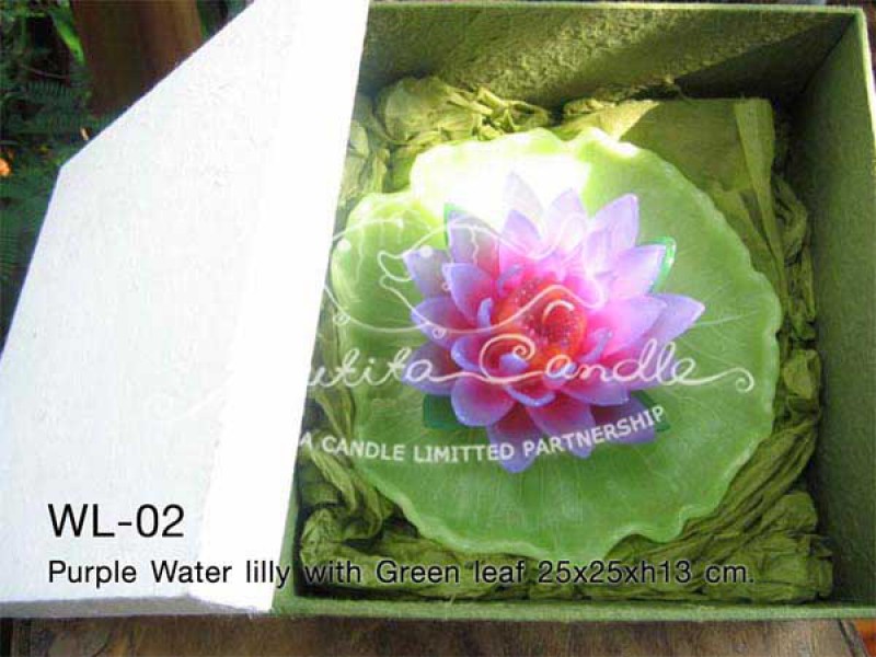 เทียนหอม เดชอุดม : WATER LILY SET|Purple Water Lilly With Green Leaf
A TOUCH OF THAI LOTUS CANDLES|WL-02|25 x 25 x h 13 cm