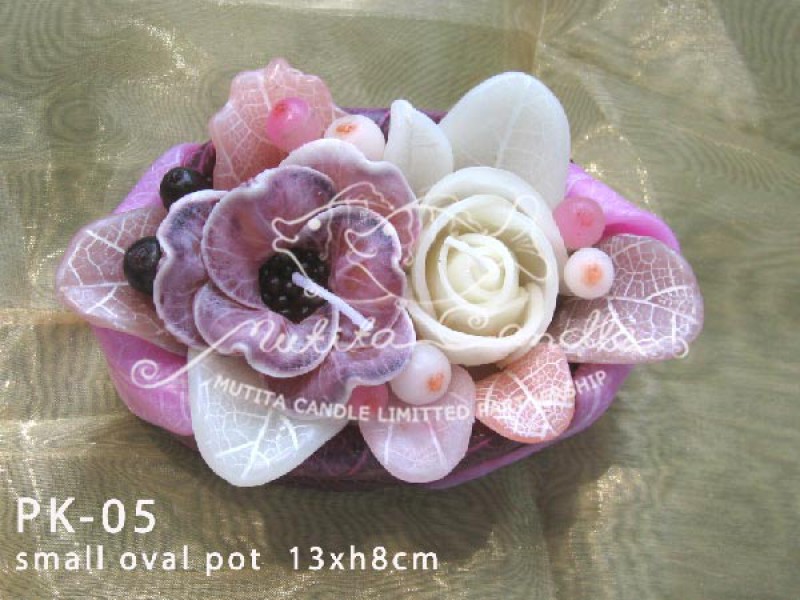 เทียนหอม เดชอุดม :  GRAY PINK KARLUM|WILD FLOWER CANDLES IN PINK TONES|PK-05|small oval pot  13 x h8 cm