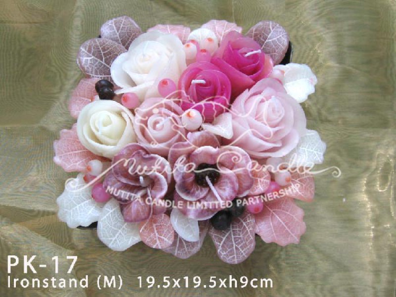 เทียนหอม เดชอุดม :  GRAY PINK KARLUM|WILD FLOWER CANDLES IN PINK TONES|PK-17|Ironstand (M) 19.5 x 19.5 x h9 cm