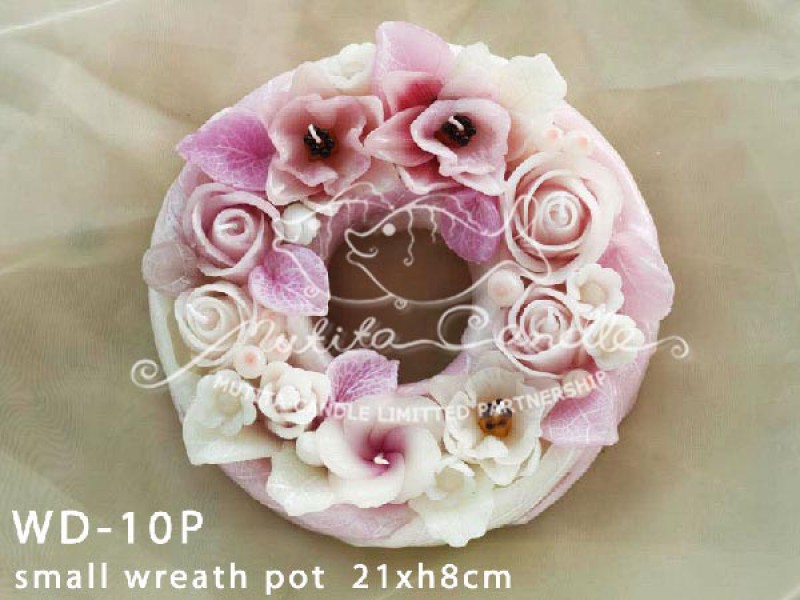 เทียนหอม เดชอุดม :  PINK WEDDING SET|Weddng Candles, best elegant Candles for wedding ceremony.
SOFT PINK FLOWER CANDLES ARRANGTMENT FOR SPECIAL DAY|WD-10P|small wreath (S) 21 x h 8 cm