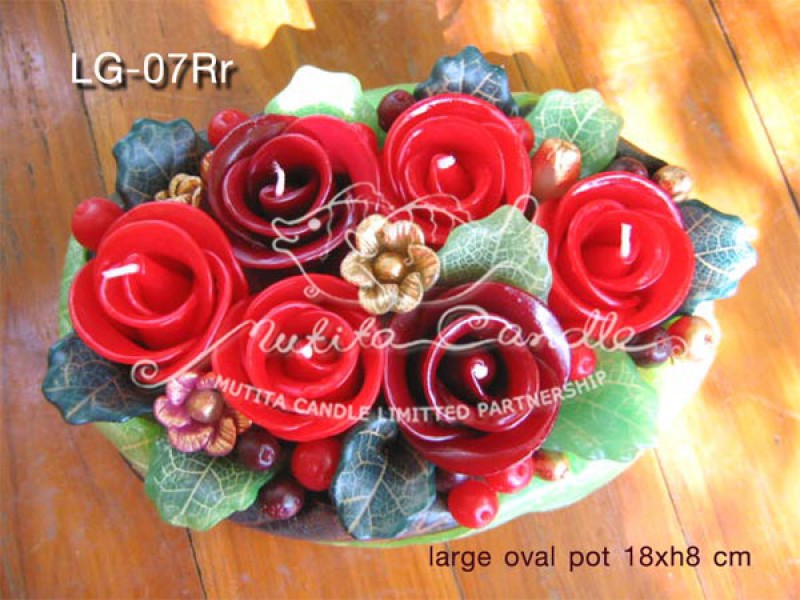 เทียนหอม เดชอุดม : CHRISTMAS COLOUR SET2|flower candles from Thailand for christmas seasoning
RICH ROSES BOUQUET WITH WILD BERRIES AND CHRISTMAS SPICE|LG-07Rr|large oval pot 18 x h 8 cm