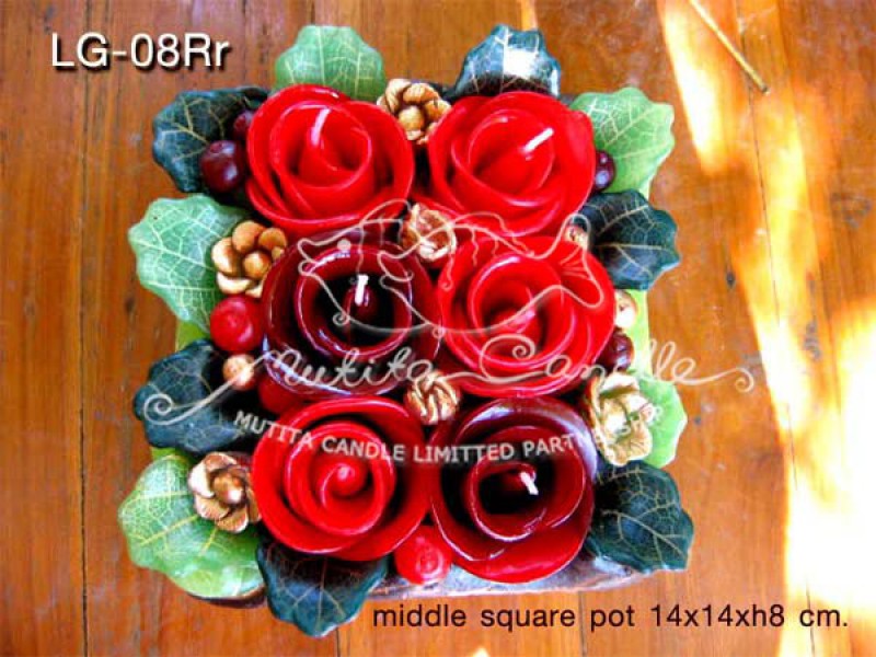 เทียนหอม เดชอุดม : CHRISTMAS COLOUR SET2|flower candles from Thailand for christmas seasoning
RICH ROSES BOUQUET WITH WILD BERRIES AND CHRISTMAS SPICE|LG-08Rr|middle square pot 14 x 14 x h 8 cm