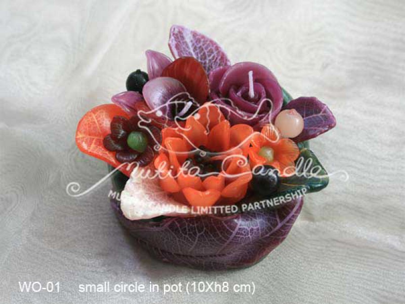 เทียนหอม เดชอุดม :  DARK PURPLE & ORANGE|orienatal flower candles from Thailand for any ocassions
WILD FLOWER CANDLES IN COLOUR RICH TONES|WO-01|small circle pot 10 x h 8 cm