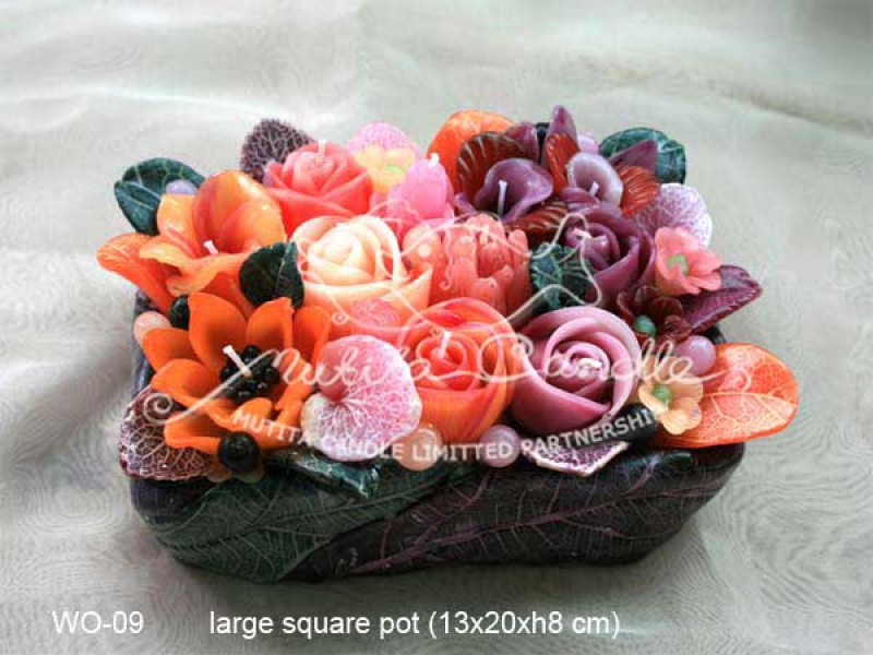 เทียนหอม เดชอุดม :  DARK PURPLE & ORANGE|orienatal flower candles from Thailand for any ocassions
WILD FLOWER CANDLES IN COLOUR RICH TONES|WO-09|large square pot 13 x 20 x h 8 cm