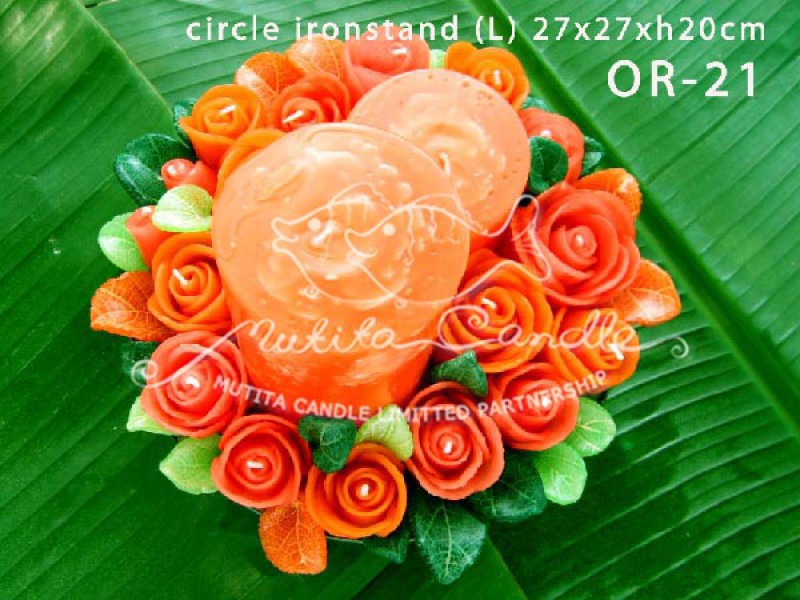 เทียนหอม เดชอุดม :  ORANGE ROSES|ORANGE ROSES CANDLE, SWEET AND SOFT AROMATIC|OR-21|Circle ironstand (L) 27 x 27 x h20 cm