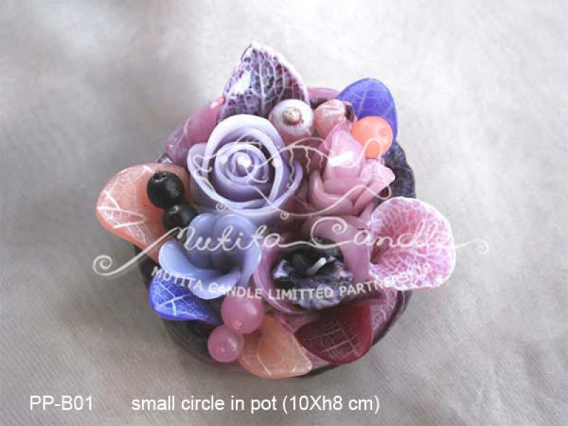 เทียนหอม เดชอุดม :  PINK PURPLE COLOUR B|orienatal flower candles from Thailand for any ocassions
WILD FLOWER CANDLES IN MYSTERIOUS COLOUR|PP-B01|small circle pot 10 x h 8 cm