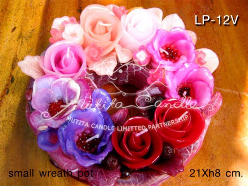 เทียนหอม เดชอุดม : PINK&PURPLE COLOUR SET|Flower candles from Thailand for any ocassions
WILD FLOWER CANDLES IN COLOUR RICH TONES|LP-12V|small wreath (S) 21 x h 8 cm