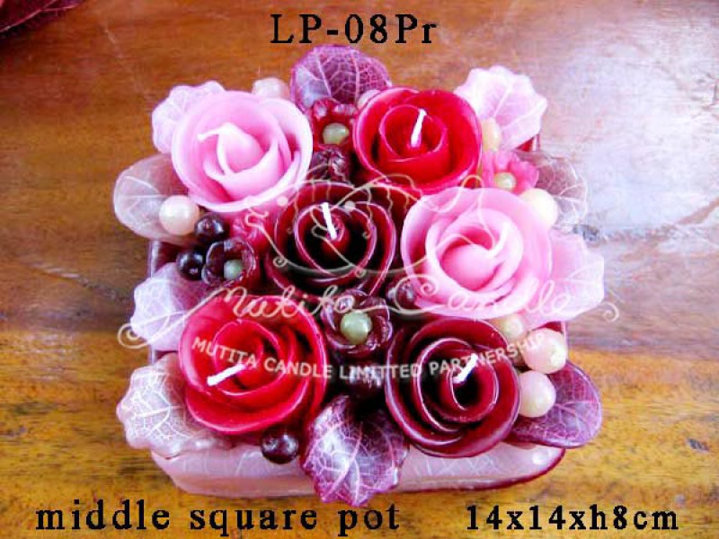 เทียนหอม เดชอุดม : PINK ROSE SET2|Flower candles from Thailand for any ocassions
CLASSIC ROSES CANDLE ARRANGTMENT|LP-08Pr|middle square pot 14 x 14 x h 8 cm
