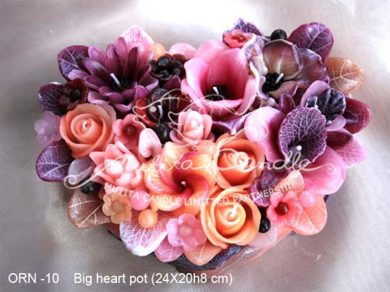 เทียนหอม เดชอุดม :  ORANGE ROSE NEW|Flower candles from Thailand for any ocassions
WILD FLOWER CANDLES IN HARZEL WOOD STYLE|ORN-10|Big heart pot 24 x 20 x h 8 cm