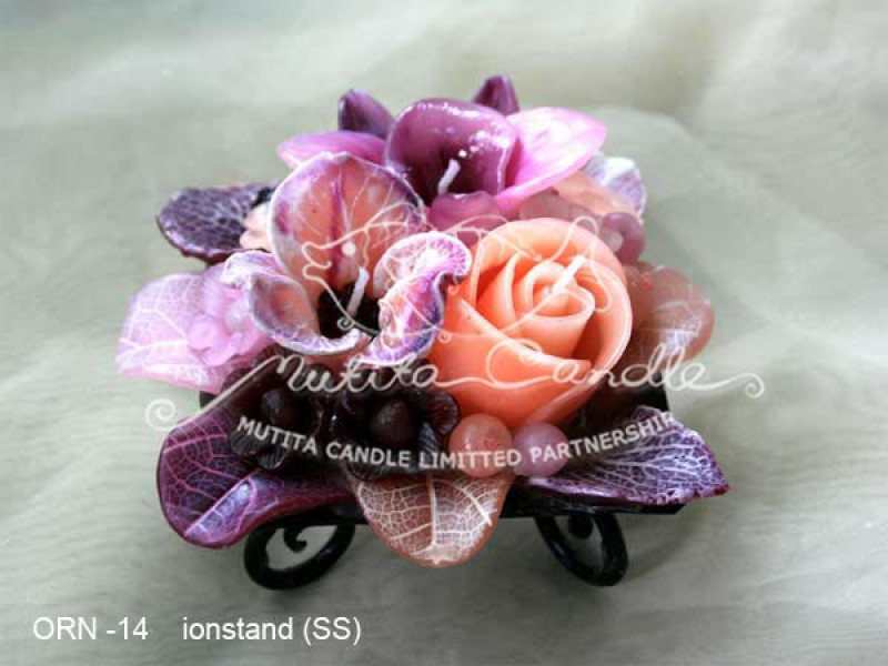 เทียนหอม เดชอุดม :  ORANGE ROSE NEW|Flower candles from Thailand for any ocassions
WILD FLOWER CANDLES IN HARZEL WOOD STYLE|ORN-14|Ironstand (SS) 14.5 x 14.5 x h9 cm