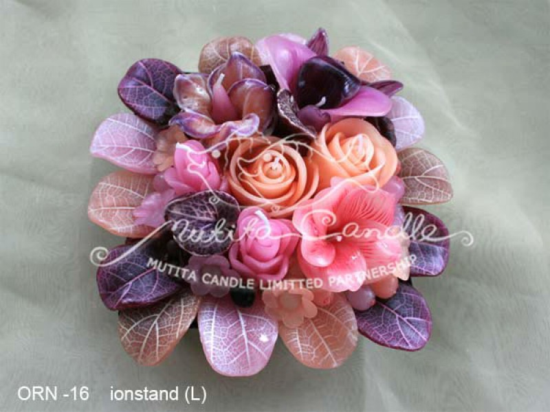 เทียนหอม เดชอุดม :  ORANGE ROSE NEW|Flower candles from Thailand for any ocassions
WILD FLOWER CANDLES IN HARZEL WOOD STYLE|ORN-16|Ironstand (L) 23.5 x 23.5 x h 10.5 cm