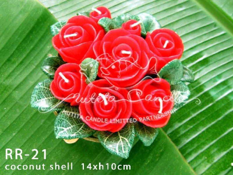 เทียนหอม เดชอุดม : RED ROSES|THE BEAUTIFUL ROMANTIC ROSES CANDLE|RR-21|Coconut shell 14 x h10 cm
