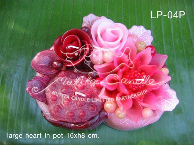 เทียนหอม เดชอุดม :  PINK COLOUR SET|A TOUCH OF THAI, LOTUS MIXED WITH WILD FLOWER CANDLES|LP-04P|large heart pot  16 x h8 cm